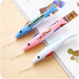 Child Ears Cleaning Ear Spoon LED Flash Lightingbaby Care with Light baby Earwax Spoon Syringe Luminous Dig Random Colors